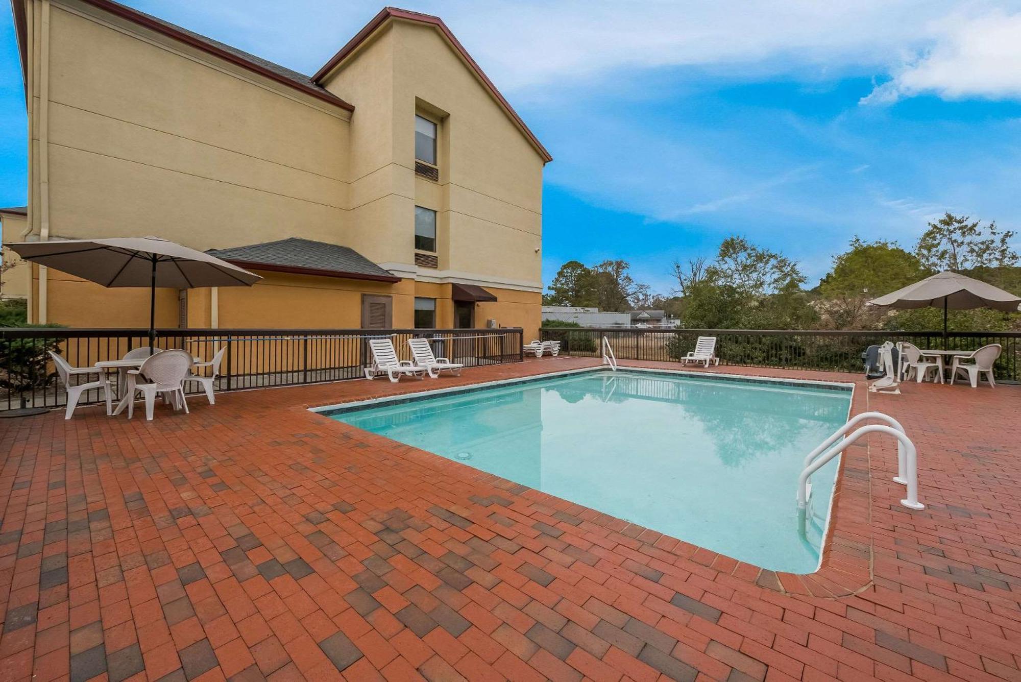 Comfort Inn Fayetteville I-95 Kültér fotó